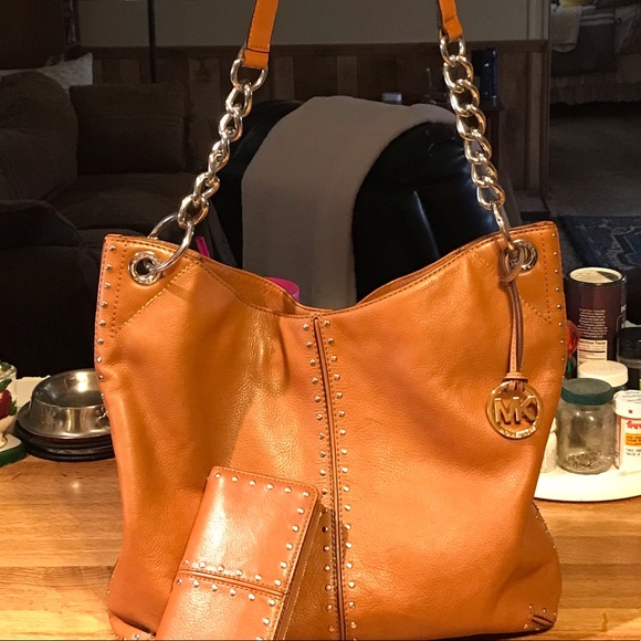 Michael Kors Handbags - Michael Kors Large Astor Studded Chain w/wallet